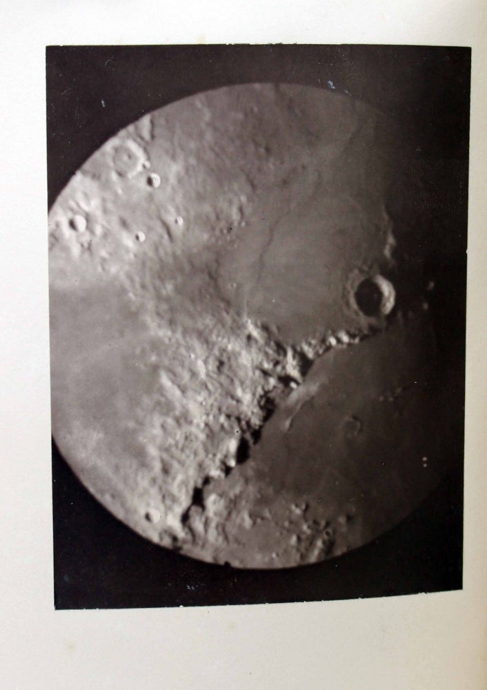 Item #17437 La photographie astronomique à l'Observatoire de Paris et la carte du ciel. Ernest MOUCHEZ.