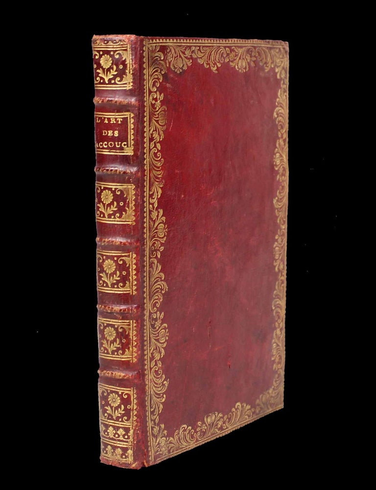 Item #17586 Abr&eacute;g&eacute; de l'art des accouchements, dans lequel on donne les pr&eacute;ceptes n&eacute;cessaires pour le mettre heureusement en pratique, & auquel on a joint plusieurs observations int&eacute;ressantes sur des cas singuliers. Ouvrage tr&egrave;s utile aux jeunes sages-femmes, & g&eacute;n&eacute;ralement &agrave; tous les &eacute;l&egrave;ves en cet art, qui d&eacute;sirent de s'y rendre habiles. Nouvelle &eacute;dition, avec figures grav&eacute;es en taille-douce & imprim&eacute;es en couleurs. LE BOURSIER DU COUDRAY.