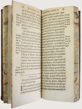 Histoire des Albigeois touchant leur doctrine et religion, contre les faux bruits qui ont esté semés d'eux, et les ecrits dont on les a à tort diffamés : et de la cruelle et longue guerre qui leur a esté faite, pour ravir les terres et seigneuries d'autrui, sous couleur de voir extirper l'heresie. Le tout recueilli fidelement de deux vieux exemplaires ecris à la main, l'un au langage du Languedoc, l'autre en vieil français. Reduite en quatre livres par Jean Chassaion de Monistrol en Vellai.