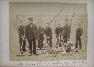 Album de la colonie agricole pénitentiaire protestante de Ste Foy (Gironde) fondée en 1842.